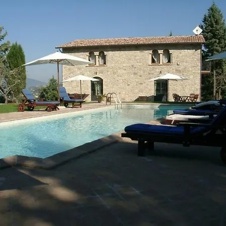 Ferienhaus Mit Privatpool Fuer 18 Personen Ca 200 Qm In Ramazzano-le Pulci, Trasimenischer See
