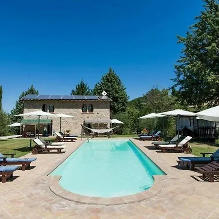 Ferienhaus Mit Privatpool Fuer 18 Personen Ca 200 Qm In Ramazzano-le Pulci, Trasimenischer See Отель