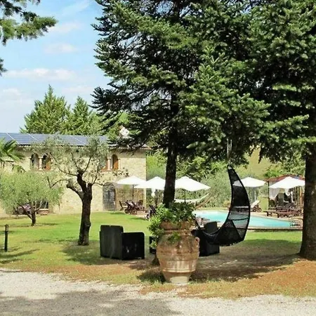 Ferienhaus Mit Privatpool Fuer 18 Personen Ca 200 Qm In Ramazzano-le Pulci, Trasimenischer See Отель *